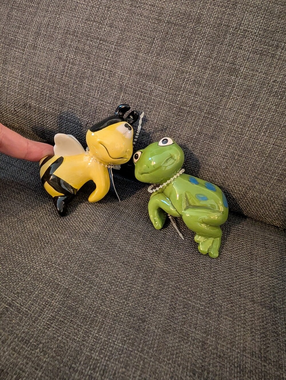 Bumblebee & Frog Pot Perchers!